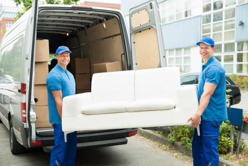 Loaded vehicle secured for safe transport during removals