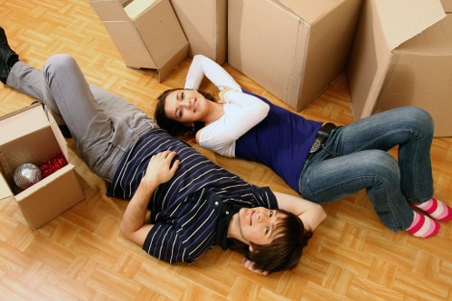 Residential moving support in Kensington flats and townhouses
